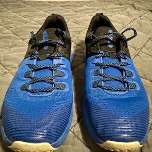 Hova underarmour men’s shoes size 9.5